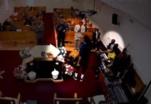 VIDEO: Pastor ‘taclea’ a hombre armado que irrumpió en iglesia pastor