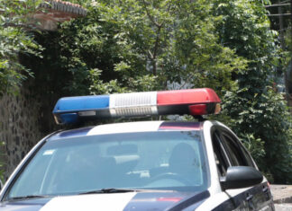 Asesinan a balazos a tamalero en Atencingo Policías estatales hallaron a estos hombres con un arma de fuego calibre .9 milímetros y 10 cartuchos útiles.
