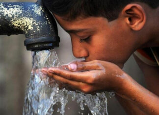 Más de 3 mil estudiantes consumen agua con heces fecales en Puebla