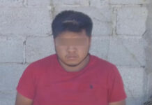 Cae traficante de migrantes con mercancía robada en Acajete traficante