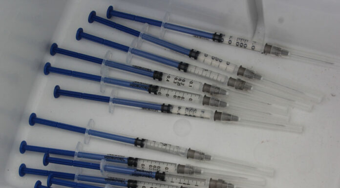 Alistan vacunación antiCovid para menores con comorbilidades vacuna