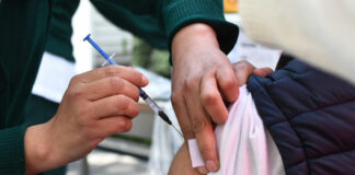 Abren registro para refuerzo en adultos de 30 años y más