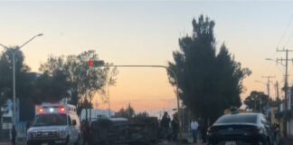 ¡La libraron! Conductores resultan ilesos tras volcaduras en Puebla capital