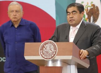 AMLO ya sentó bases de la 4T, afirma Barbosa Este miércoles AMLO rendirá su informe de labores en la explanada del zócalo de la CDMX. Foto: Es Imagen