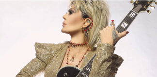 Alejandra Guzmán y su hermano se realizan prueba Covid ha salido positiva por segunda vez en una prueba de COVID.