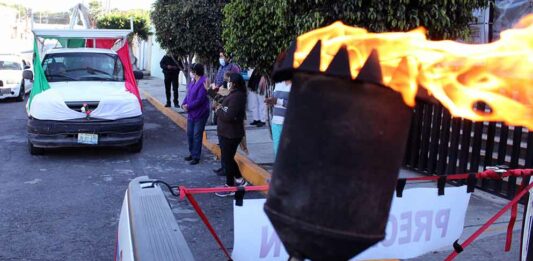 Antorcha Guadalupana busca unir a las familias de los migrantes y llevar el consuelo y la fe de la Virgen de Guadalupe. Foto: Es Imagen