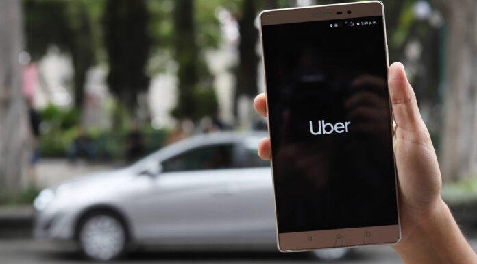 Barbosa buscará regulación de tarifas en Uber y DiDi Miguel Barbosa anunció que enviará al Congreso de Puebla una reforma a la Ley del Transporte.