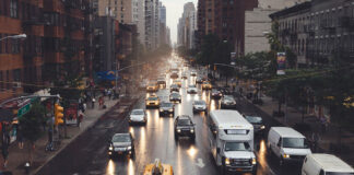 Ordena EU que autos a vender en 2023 consuman menos gasolina autos