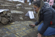 Familiares de desaparecidos crean “fosas” en Palacio Nacional Los familiares piden apoyo del gobierno Federal.