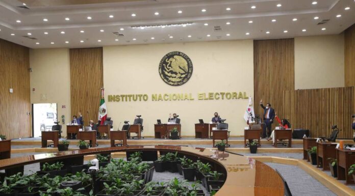 Consejeros INE acusan persecución por posponer revocación INE