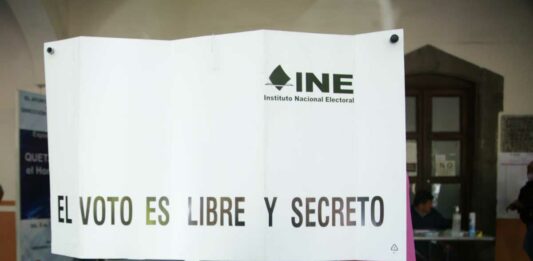 José Roberto Ruiz., consejero del INE dijo que no habrá más ajustes tras definir el número de casillas a instalar en la consulta popular. Foto: Es Imagen