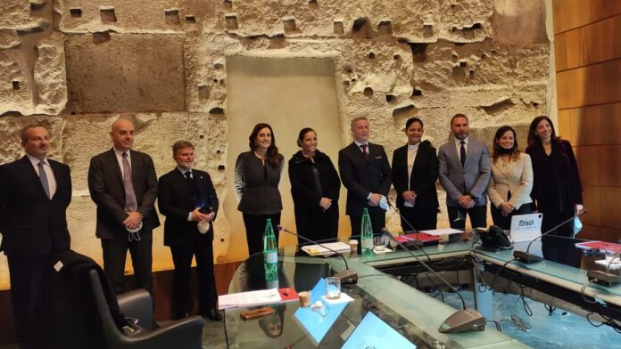 Se reunió con la secretaria de Economía de Italia, Letizia Magaldi. Foto: Especial
