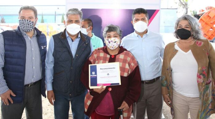 Reconoce Eduardo Rivera a trabajadores de limpia Actualmente más de 600 personas laboran, bajo el liderazgo de Salvador Pérez Xilotl. Foto: Especial