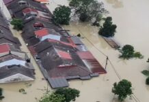 Mueren 7 en Malasia por inundaciones; evacúan a 50 mil Siete personas murieron en Malasia por las inundaciones.