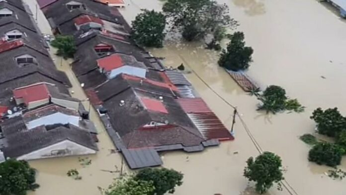 MAlasia Siete personas murieron en Malasia por las inundaciones.