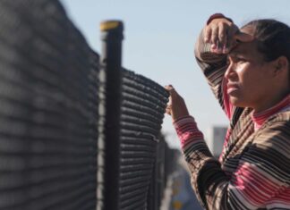 Prefirieron migrantes dormir en zócalo que en albergues, revela Arquidiócesis La Red de Albergues de la Arquidiócesis ofreció sus 3 albergues.
