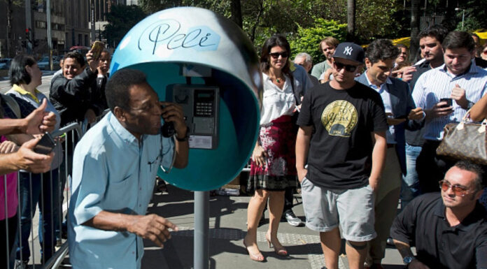 Pelé es dado de alta tras intervención médica Pelé