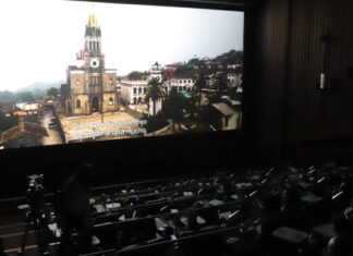 Encabeza Barbosa preestreno de película “De vuelta a casa” La película muestra los atractivos del estado como destino de la inversión, el turismo y negocios.