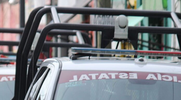 Capturan a 4 sujetos en Puebla; daban golpiza a otro La víctima habría sido privada de la libertad antes de ser golpeado por los detenidos. Foto: Es Imagen