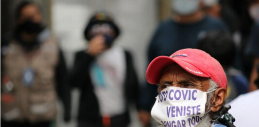 En las muestras que han realizado de casos positivos de Covid-19, ninguno ha sido de la cepa proveniente de Sudáfrica. Foto: Es Imagen