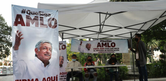 La promoción engañosa de estas organizaciones puede “confundir” a la ciudadanía, determinó INE. Foto: Es Imagen