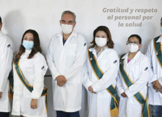 Premian a personal de Salud de Puebla por labor anticovid Puntualizó que Puebla es la tercera entidad federativa en obtener el mayor número de preseas para el personal médico.