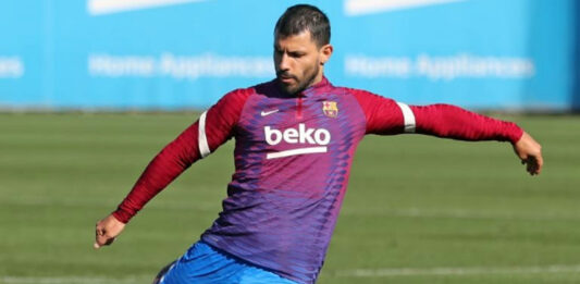 Lamentablemente, Sergio Kun Agüero sufrió una dolencia cardiaca que no le permitirá seguir jugando en la élite.