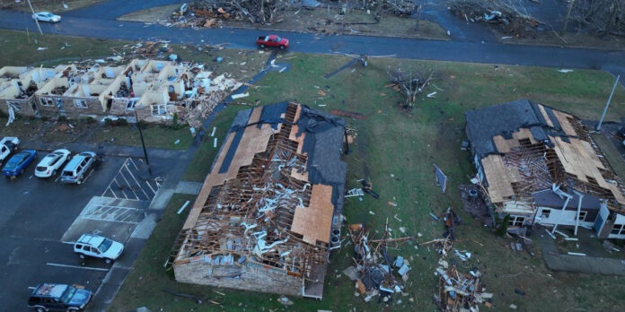 Varias localidades quedaron devastadas por el tornado. Foto: Whitney Westerfield