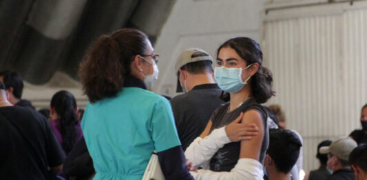 Se sienten aliviados pues la protección que les da el biológico les permite reincorporarse a sus actividades. Foto: Es Imagen