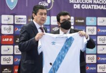 Luis Fernando Tena es presentado como DT de Guatemala