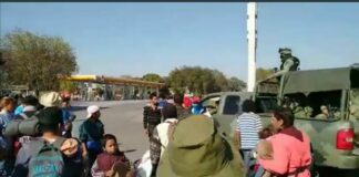 Camioneta del INM atropella a dos migrantes