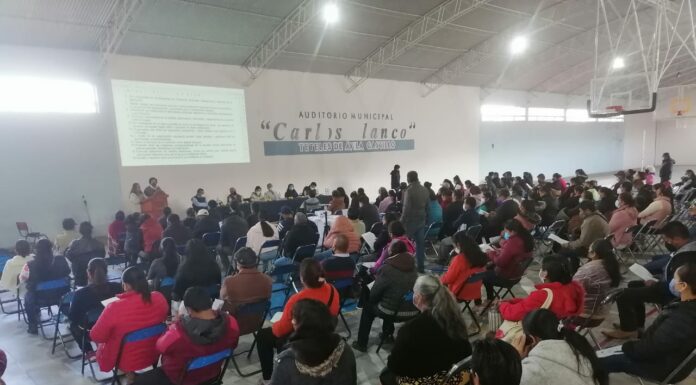 Diálogo abierto y permanente entre SEP y padres de familia de Teteles