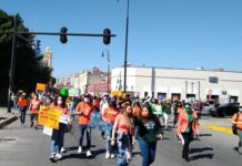 Estudiantes de la UDLAP bloquean Bulevar 5 de Mayo
