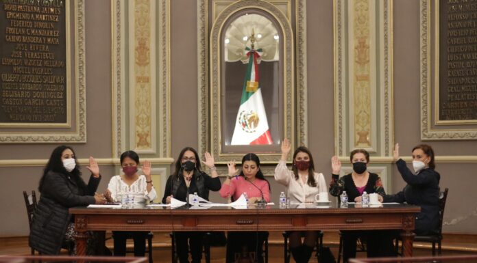 Convoca Comisión Permanente a sesión extraordinaria