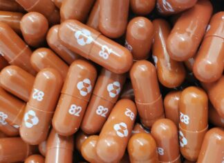 Escasean píldoras anti covid en Estados Unidos