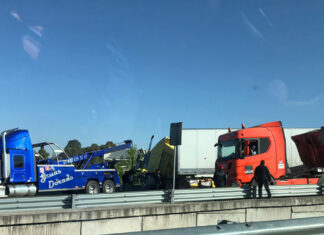 Tráiler casi provoca tragedia en Periférico Ecológico tráiler