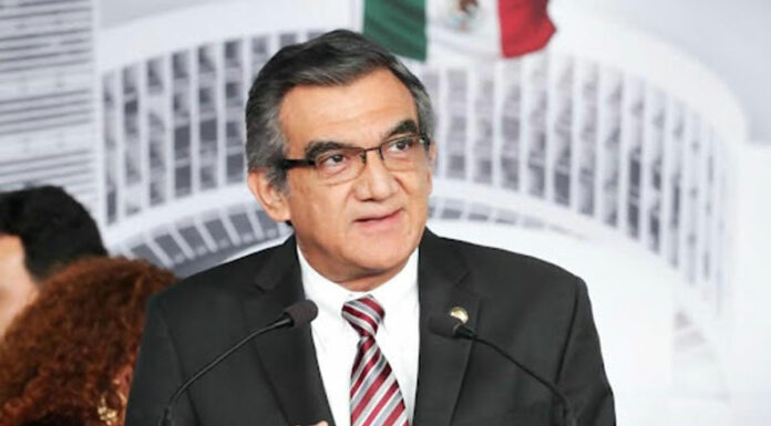 Américo Villarreal sucedería a Cabeza de Vaca