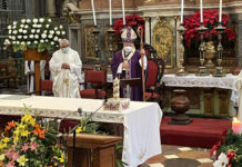 Arzobispo oficia misa luctuosa para Gilberto Valbuena La misa que ofreció el arzobispo Víctor Sánchez para el obispo emérito de Colima, se realizó en la Catedral de Puebla