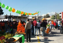 Marchan de nuevo para exigir reapertura de campus UDLAP Alumnos arribaron con cacerolas al campus UDLAP.
