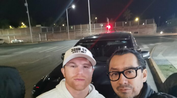 “Canelo” Álvarez visita taquería y le paga la cuenta a todos