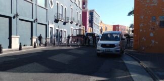 Choferes de Uber y DiDi se manifiestan en Casa Aguayo choferes