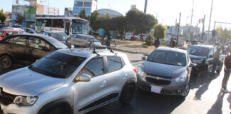 Choferes de Uber y DiDi acuerdan reunión con SMT Los choferes de taxis ejecutivos protestaron este día por el tope que la SMT impuso a las tarifas de sus servicios