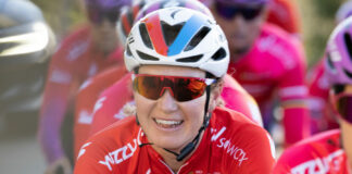 Ciclista holandesa está en coma tras fuerte caída Su familia ha podido unirse a la ciclista en un hospital de Alicante (España), donde fue trasladada tras el accidente.