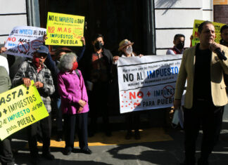 Protestan en Congreso por cobro de alumbrado cobro