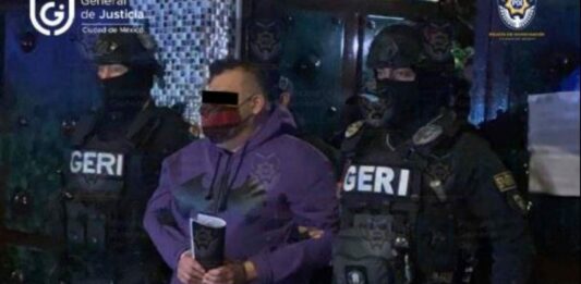 Estará en prisión preventiva en el Reclusorio Varonil Oriente después de ser detenido bajo cargos de trata de personas. Foto: Especial