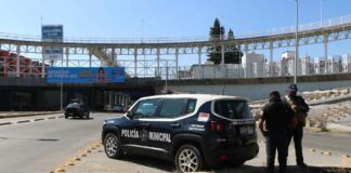 Muere sujeto ebrio en Distribuidor Juárez-Serdán cuerpo