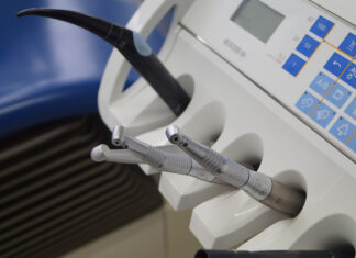 FGE investiga a dentista y anestesiólogo por muerte de niña dentista