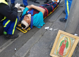 Embisten a 12 peregrinos en la CDMX (VIDEO) embisten