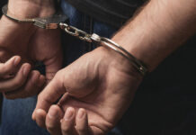 Acusan reos a cárcel de EU por experimentación médica Dos policías fueron encarcelados tras ser vinculados a proceso por el delito de evasión de reo.