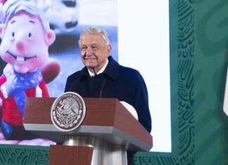 AMLO revela qué le pedirá a los Reyes Magos "Tengo mucha fe en el porvenir. Les deseo a todos los mexicanos, de manera sincera, que nos vaya bien", dijo AMLO. Foto: Es Imagen